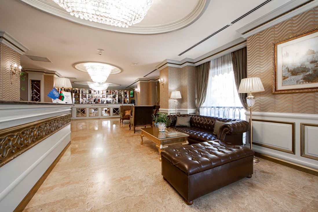Sapphire Inn 14