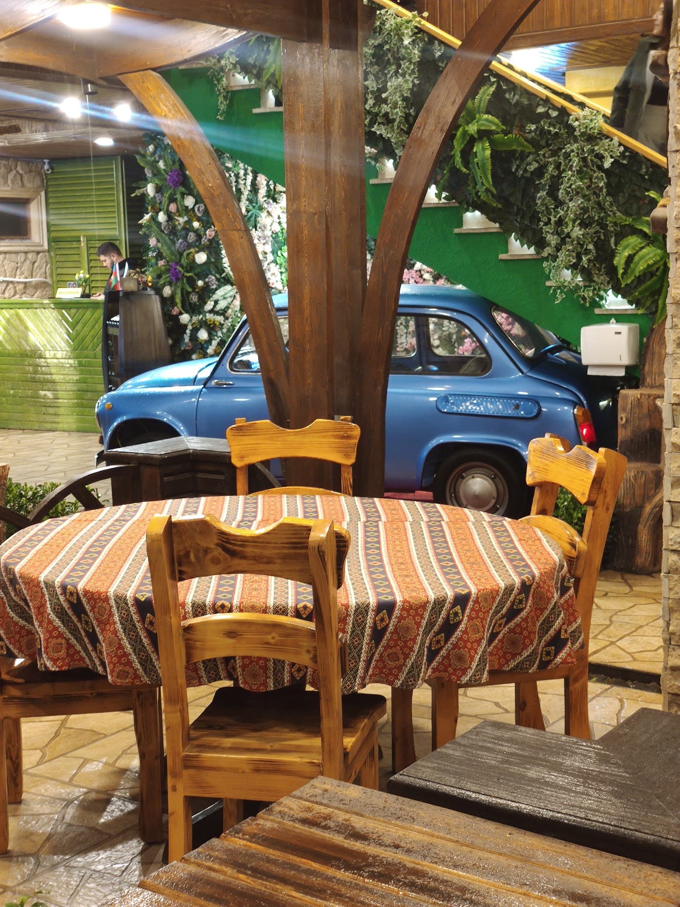 Şüvəlan Saray Restaurant