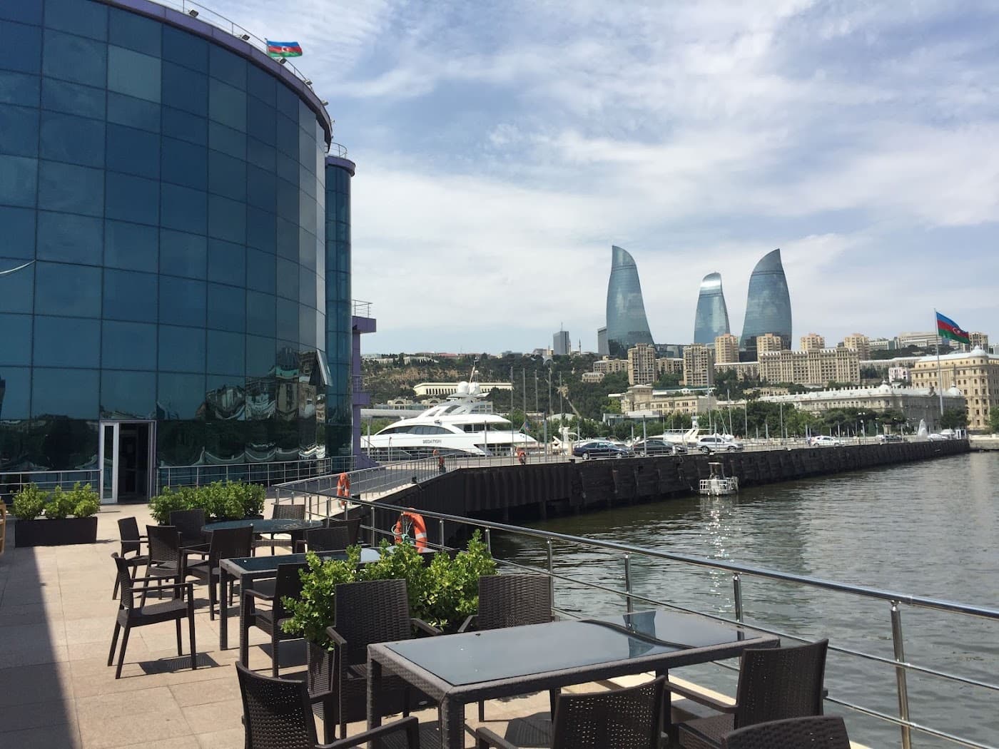 Yacht Club Hotel