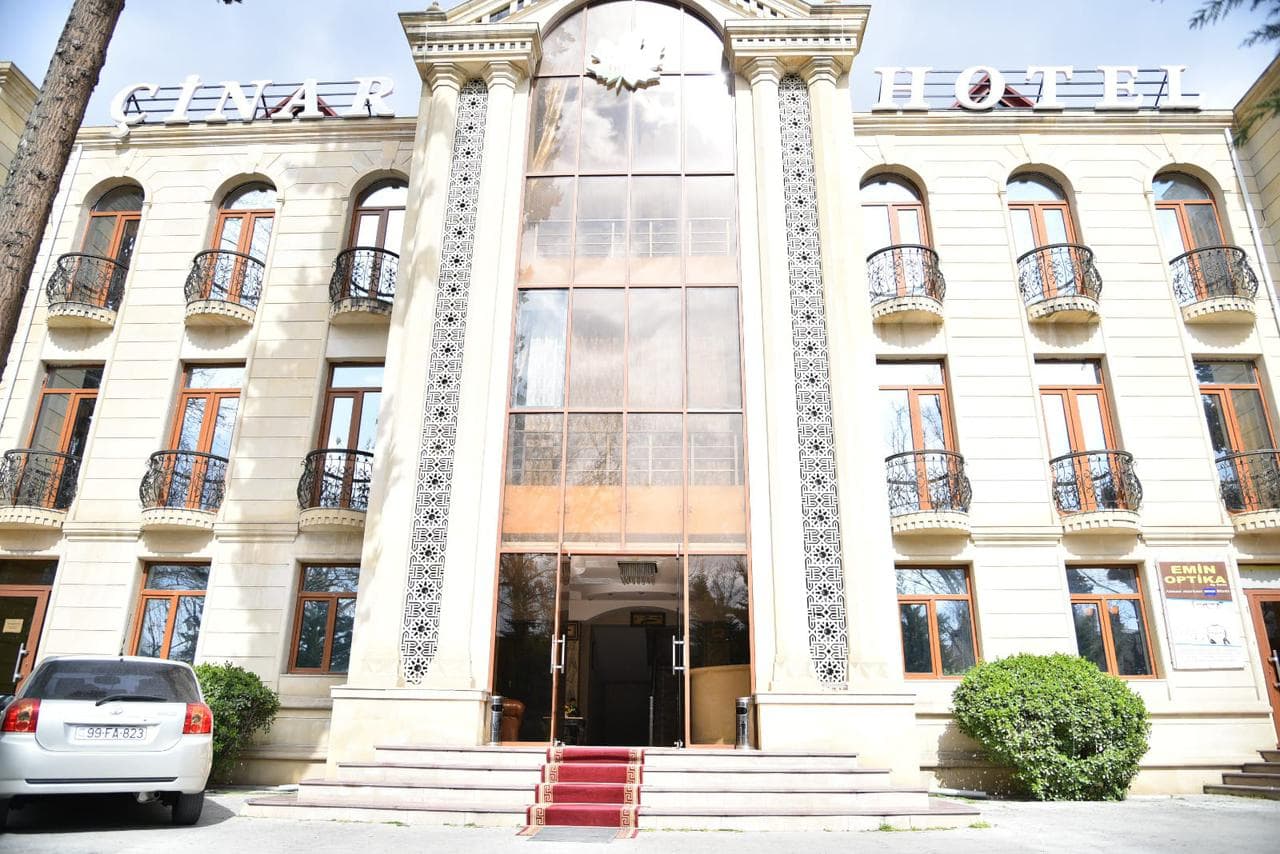 Chinar Hotel