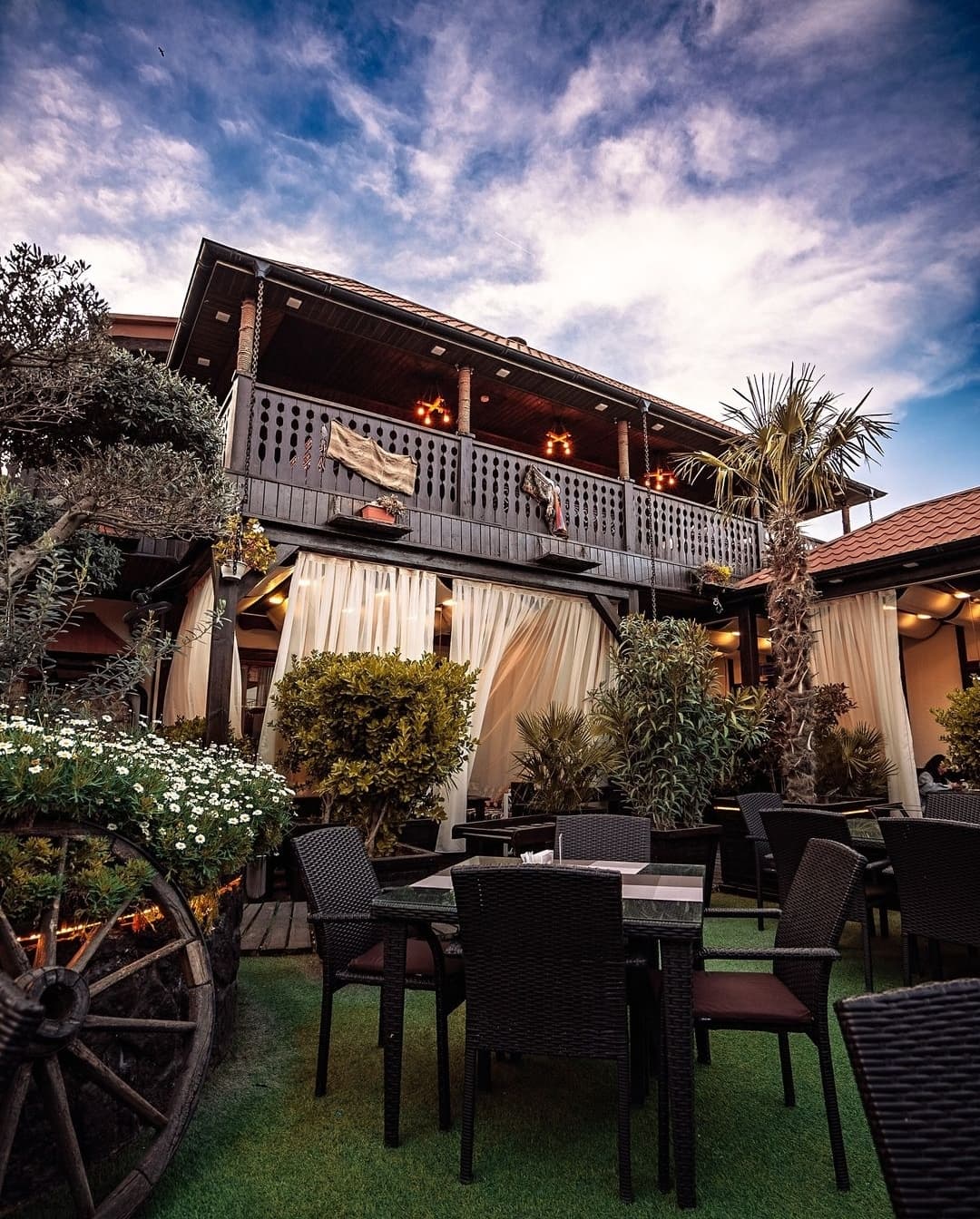 3 Mərtəbə Restoranı