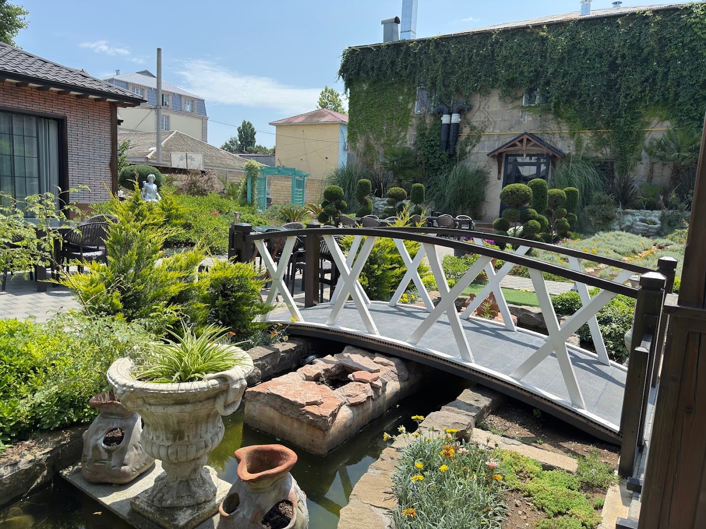 Masalli Hotel Restaurant