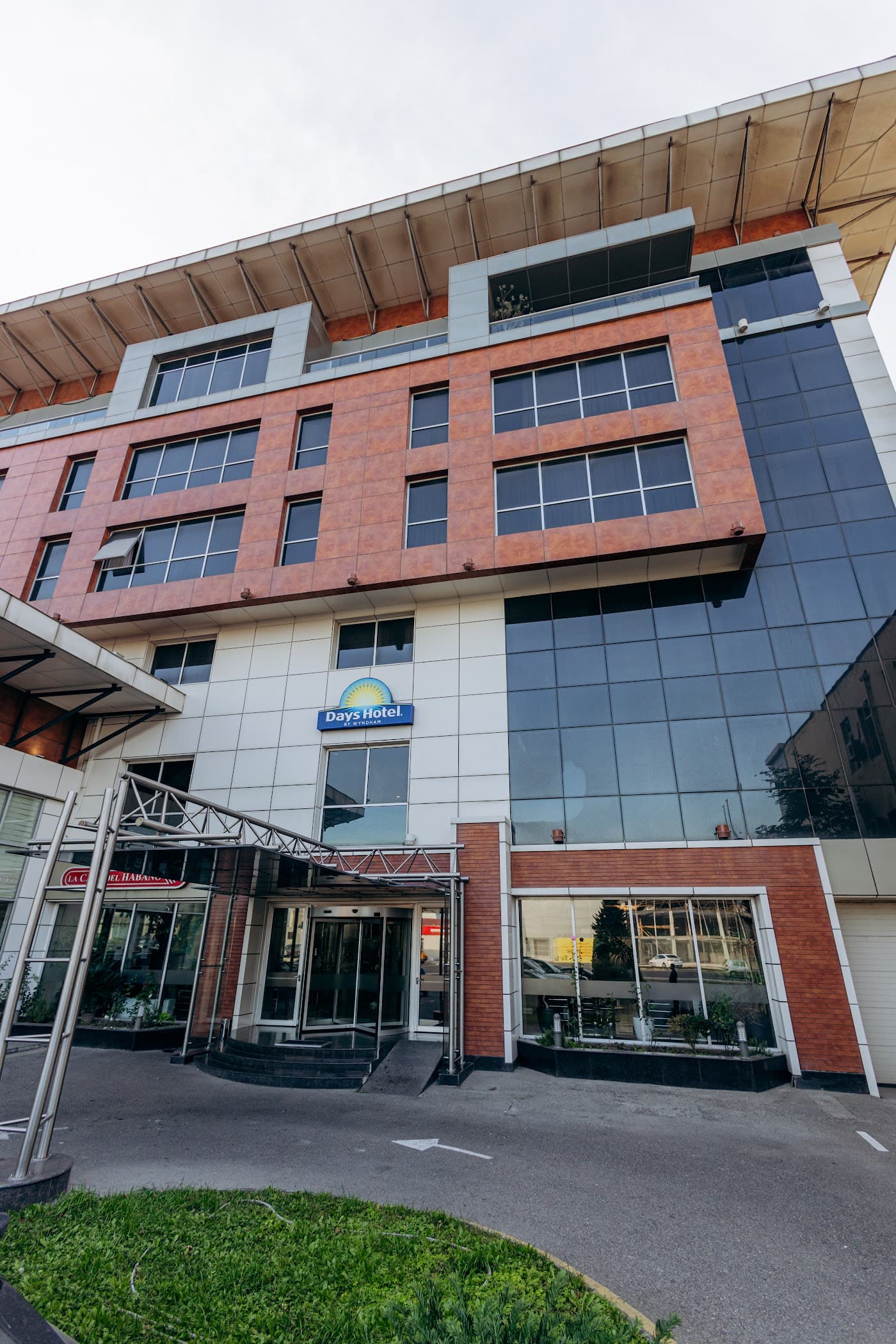 Days Hotel Baku