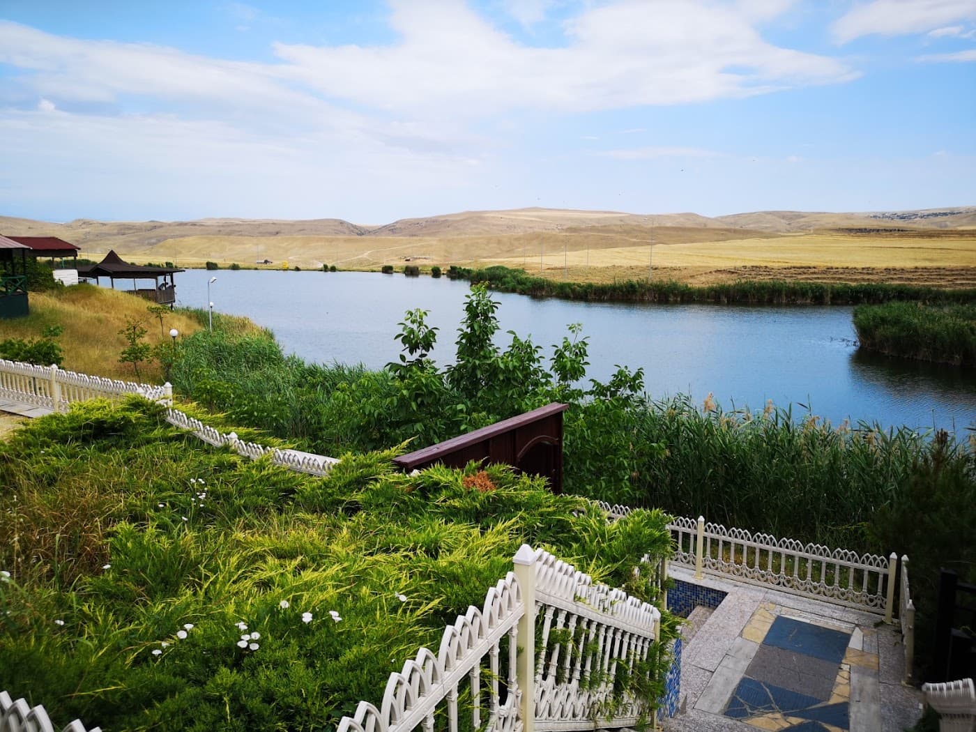 Qobuland Hotel