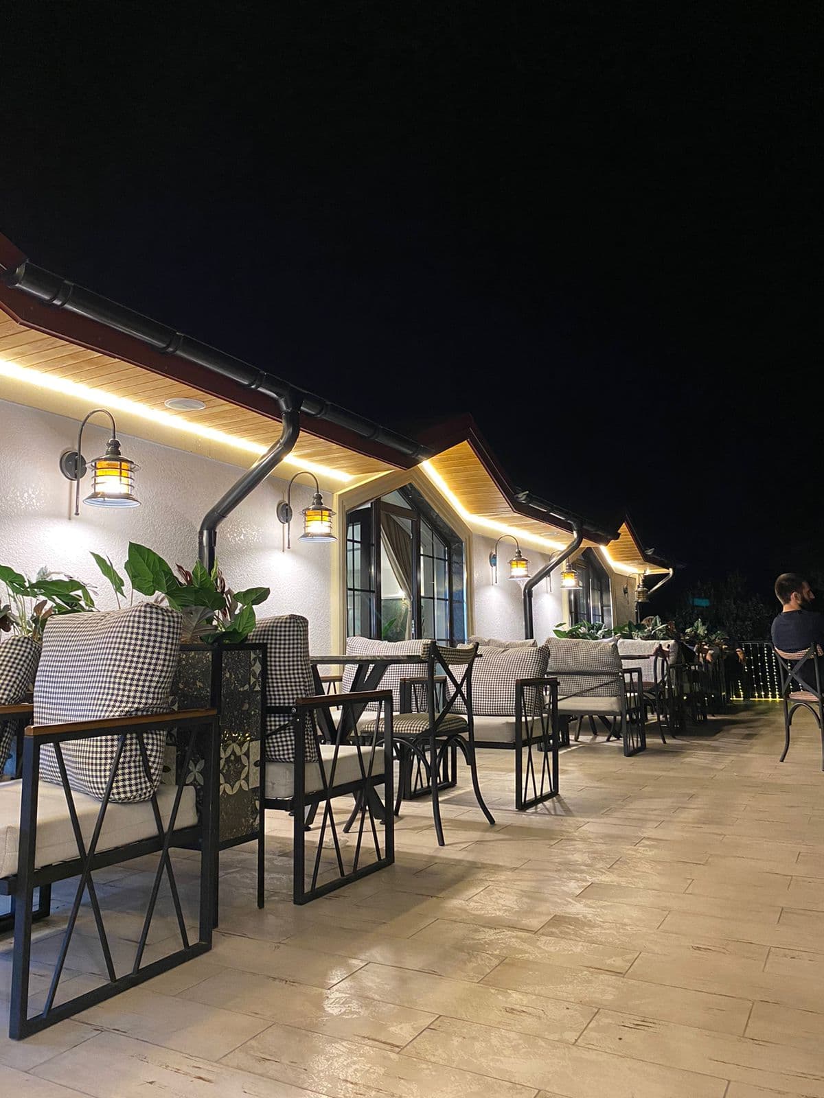 EZ Restoran & Motel