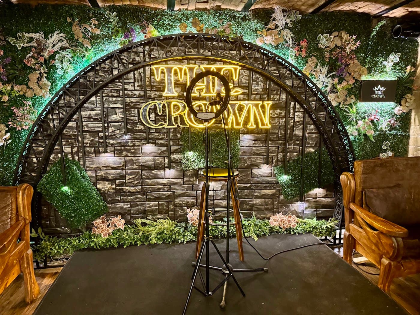 The Crown Pub & Restaurant