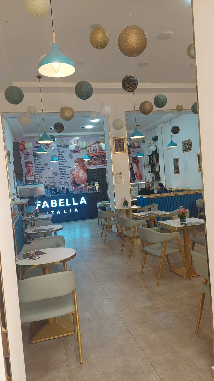 Fabella Cafe Lounge