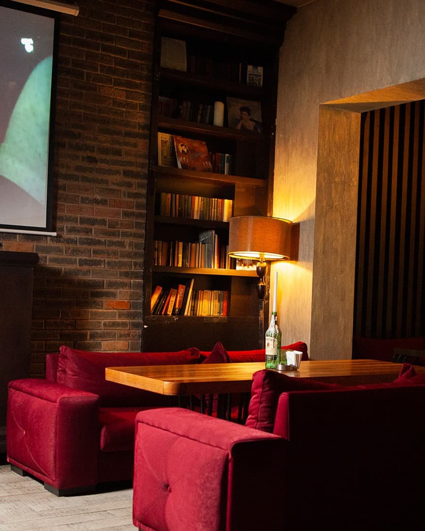 7Sunday Karaoke & Lounge