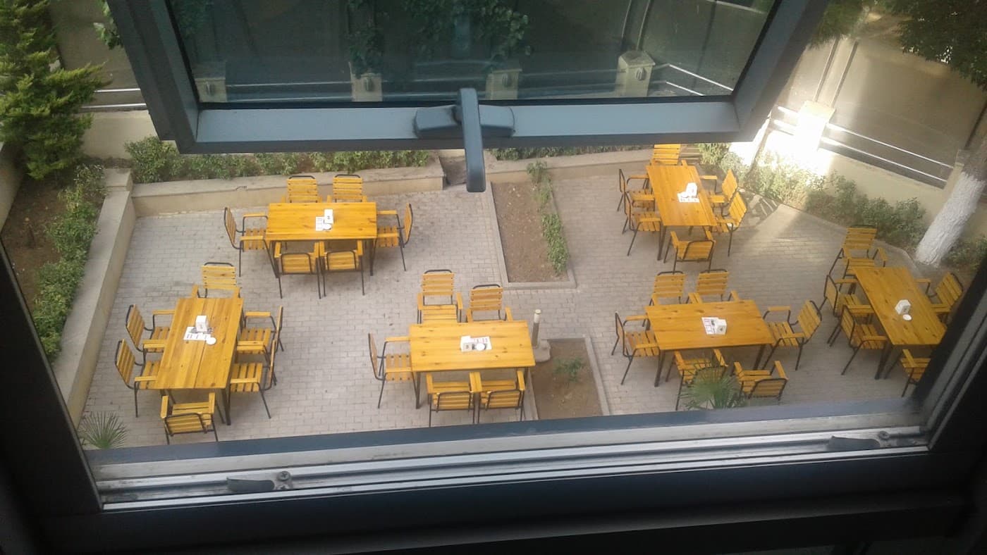 Bubu Cafe