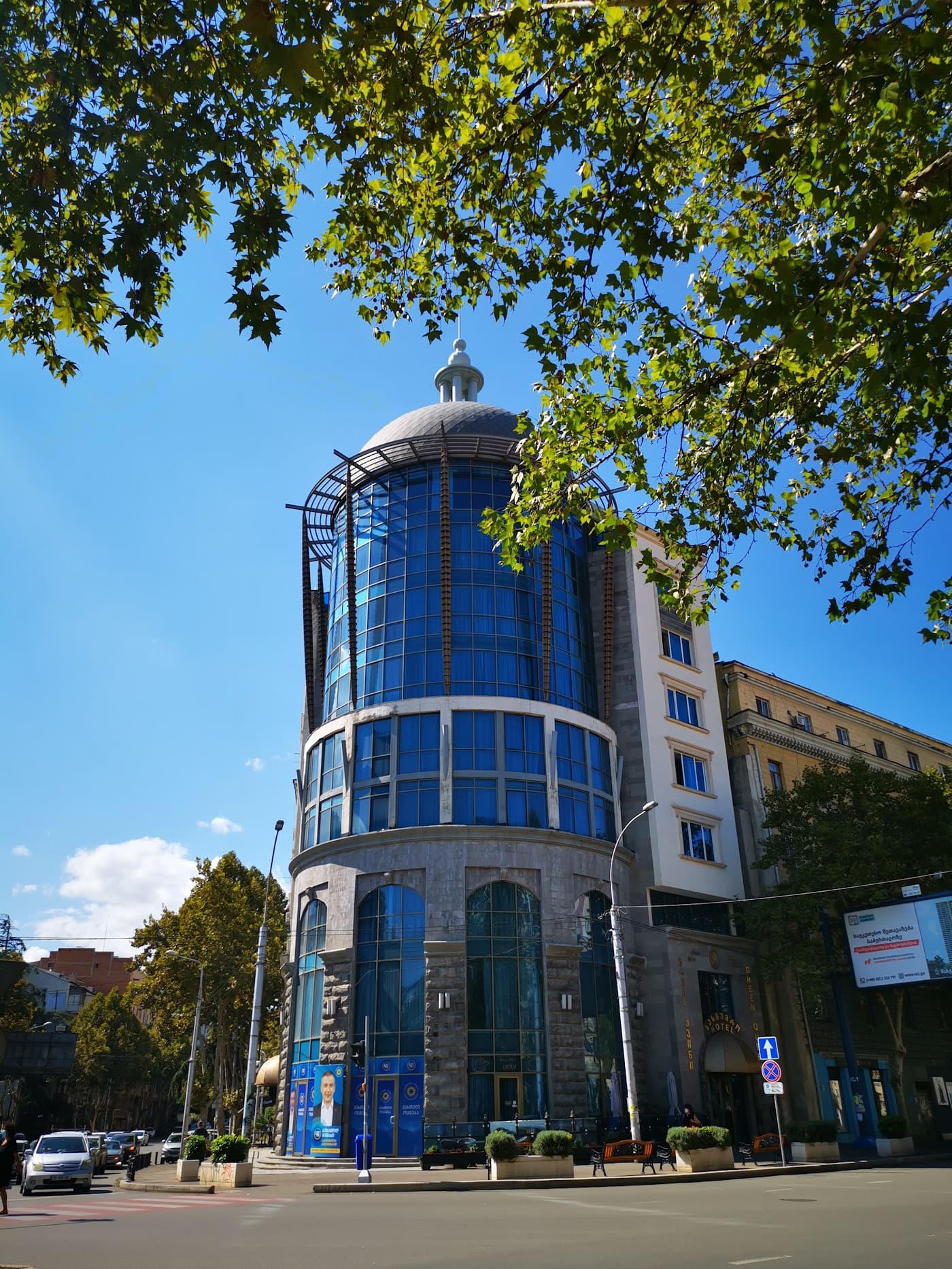 Green Queen Hotel