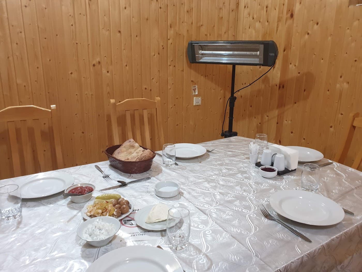Əhməd Haradadır Restoranı
