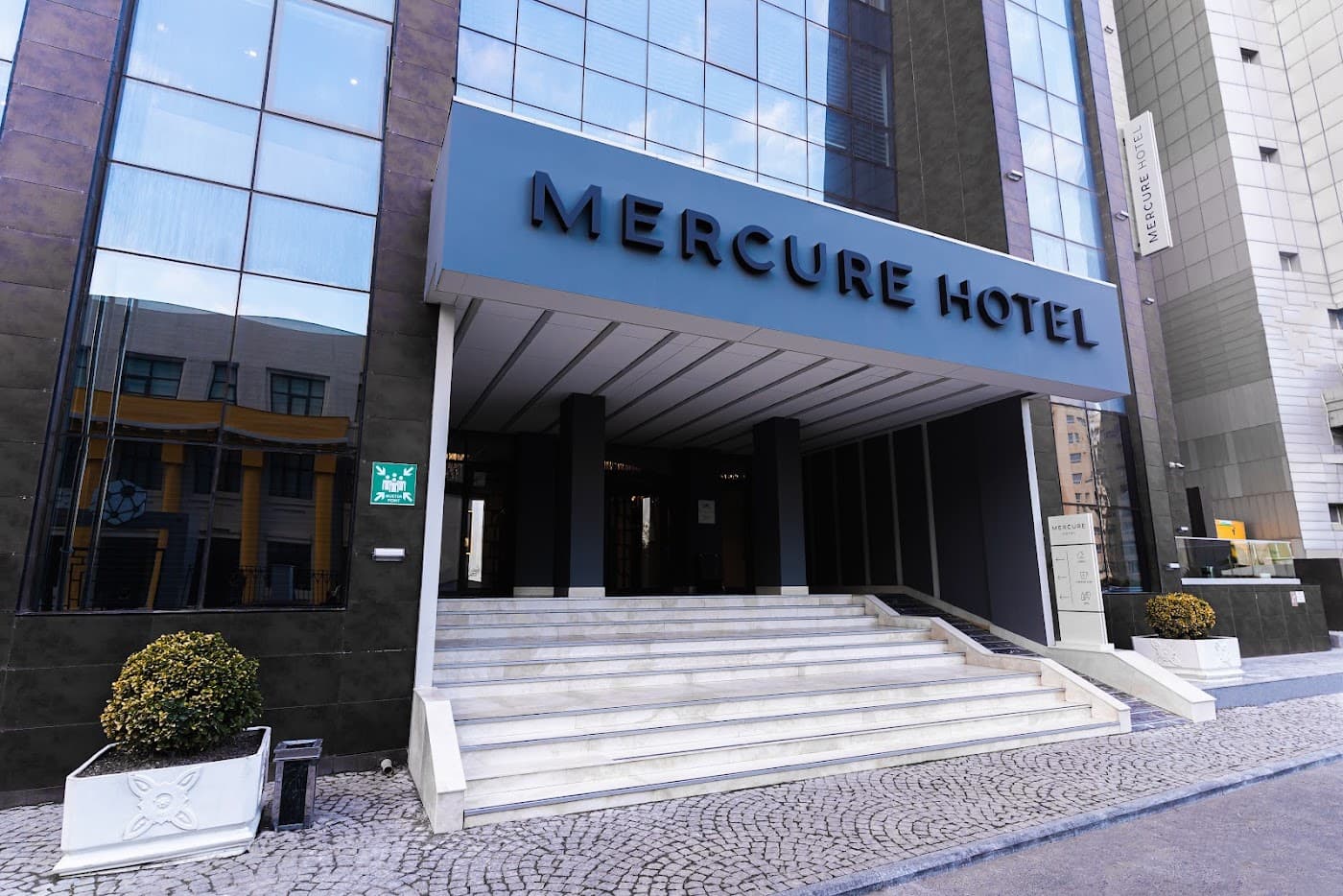 Mercure Baku City Hotel