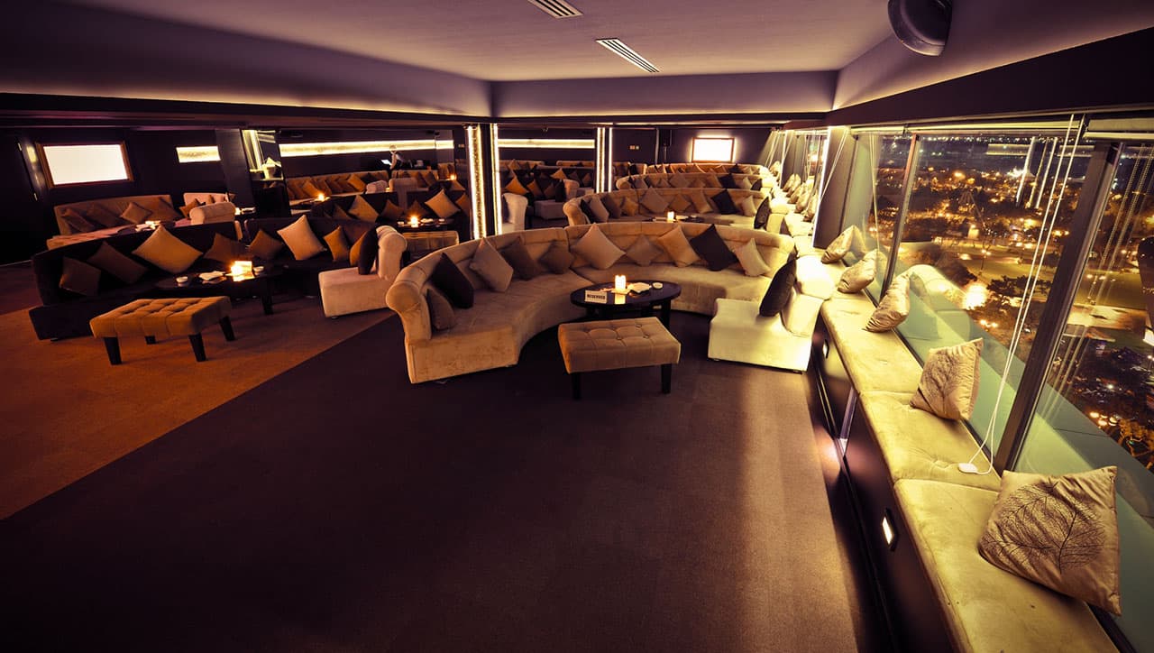 Eleven Restaurant & Lounge