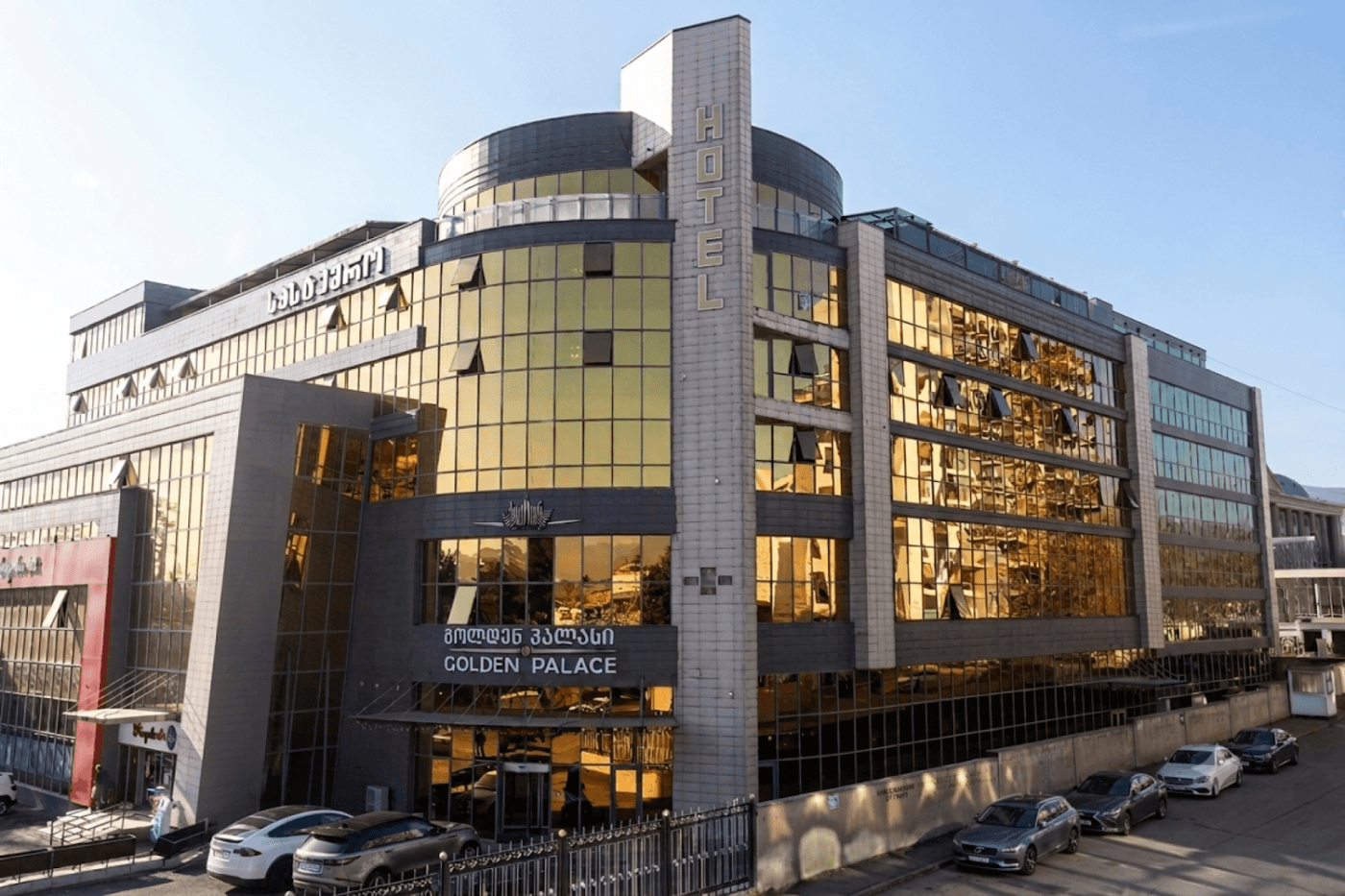 Golden Palace Hotel