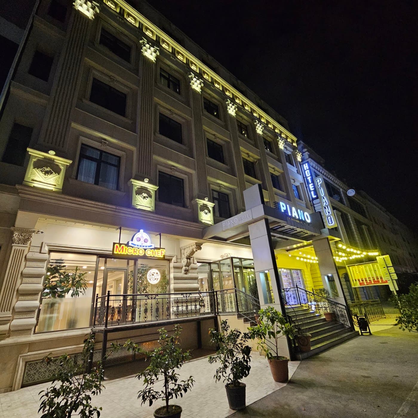 Piano Hotel