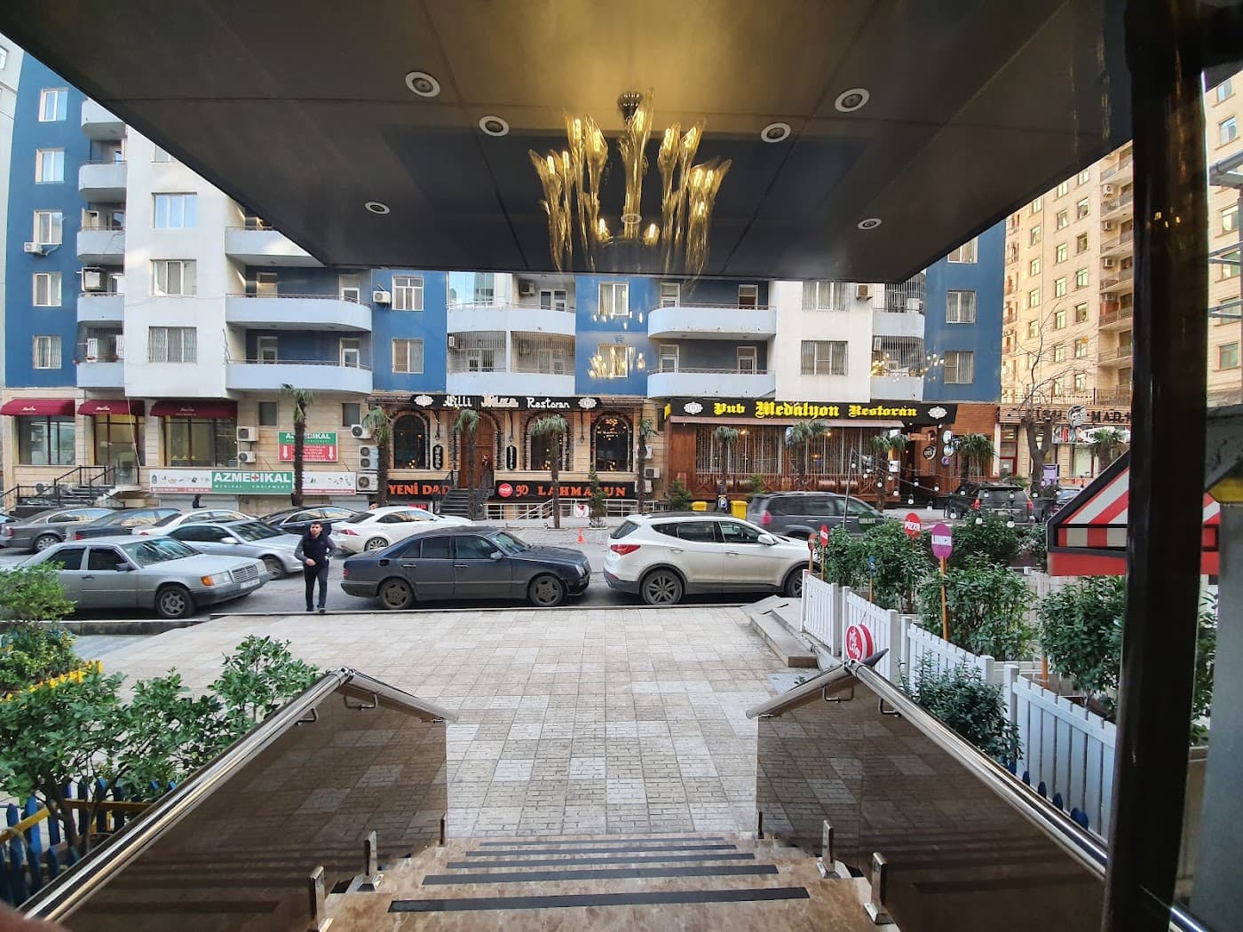 Parallel Hotel