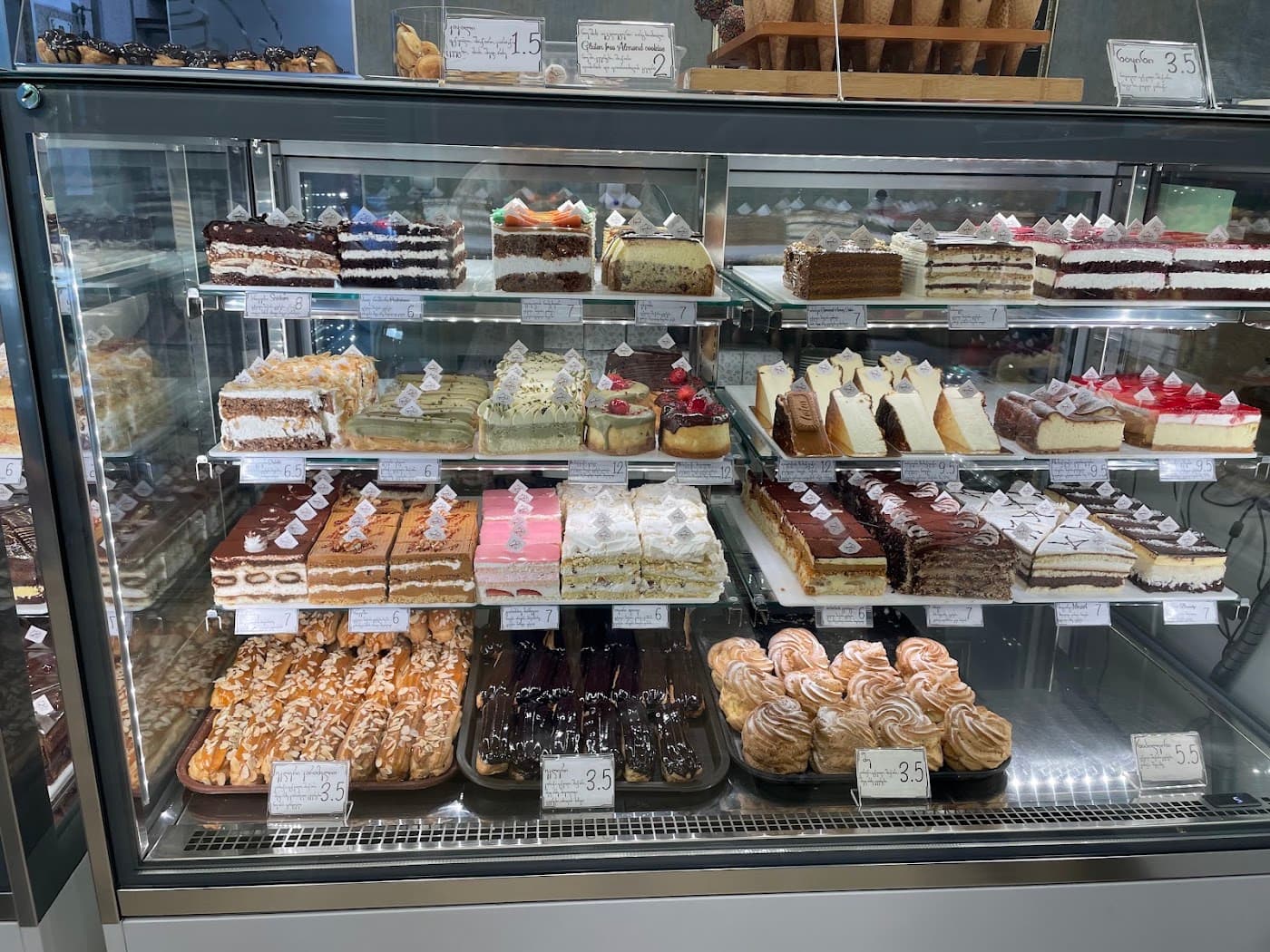 Dona Bakeshop