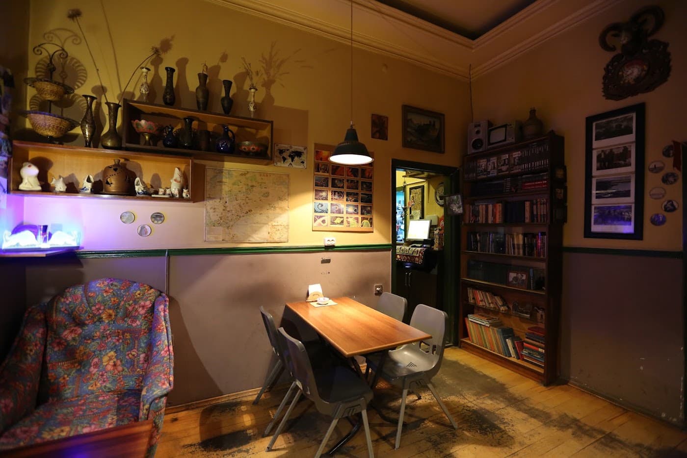 Old School Cafe and Shop
